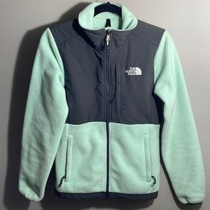 North Face Hoodie (XS)